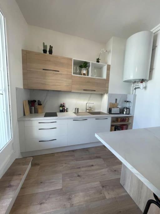 L'Echappee Chic Au Coeur De Valence Apartment Екстериор снимка
