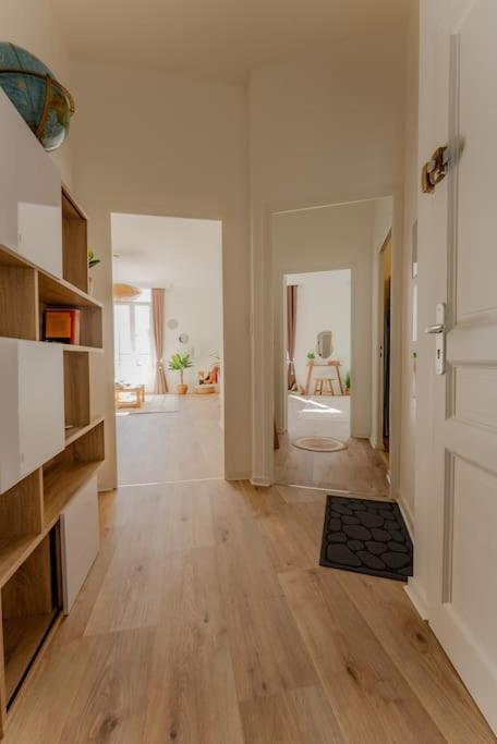 L'Echappee Chic Au Coeur De Valence Apartment Валанс Екстериор снимка