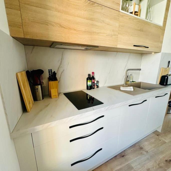 L'Echappee Chic Au Coeur De Valence Apartment Валанс Екстериор снимка